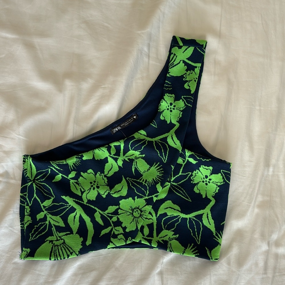 NEVER WORN ZARA Crop Top